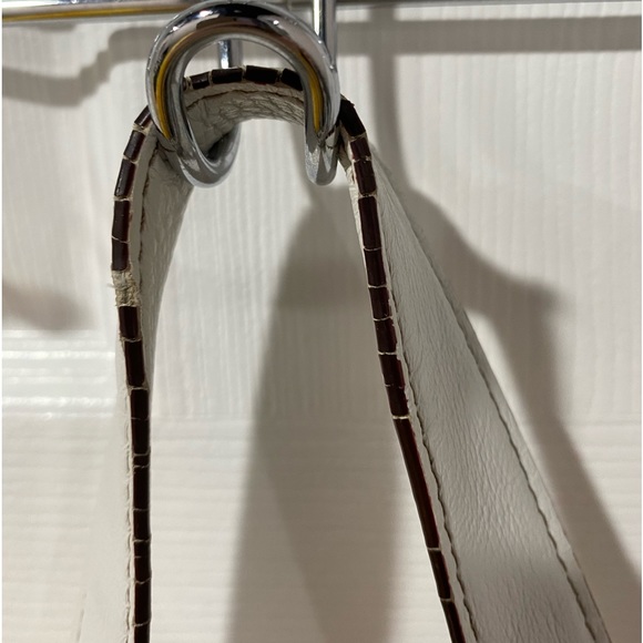 Tignanello white leather purse, pre owned, some discoloration, wear on handles - Picture 6 of 8